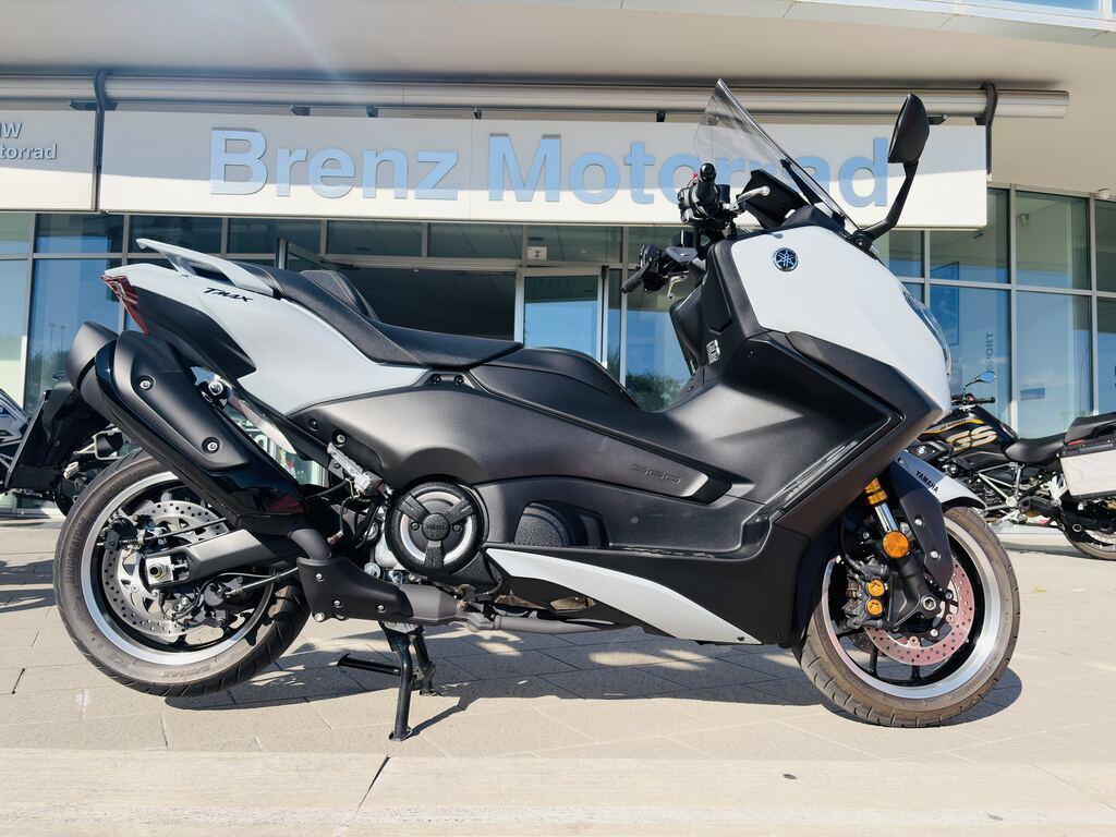 T-MAX 560