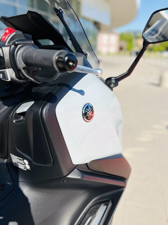 T-MAX 560