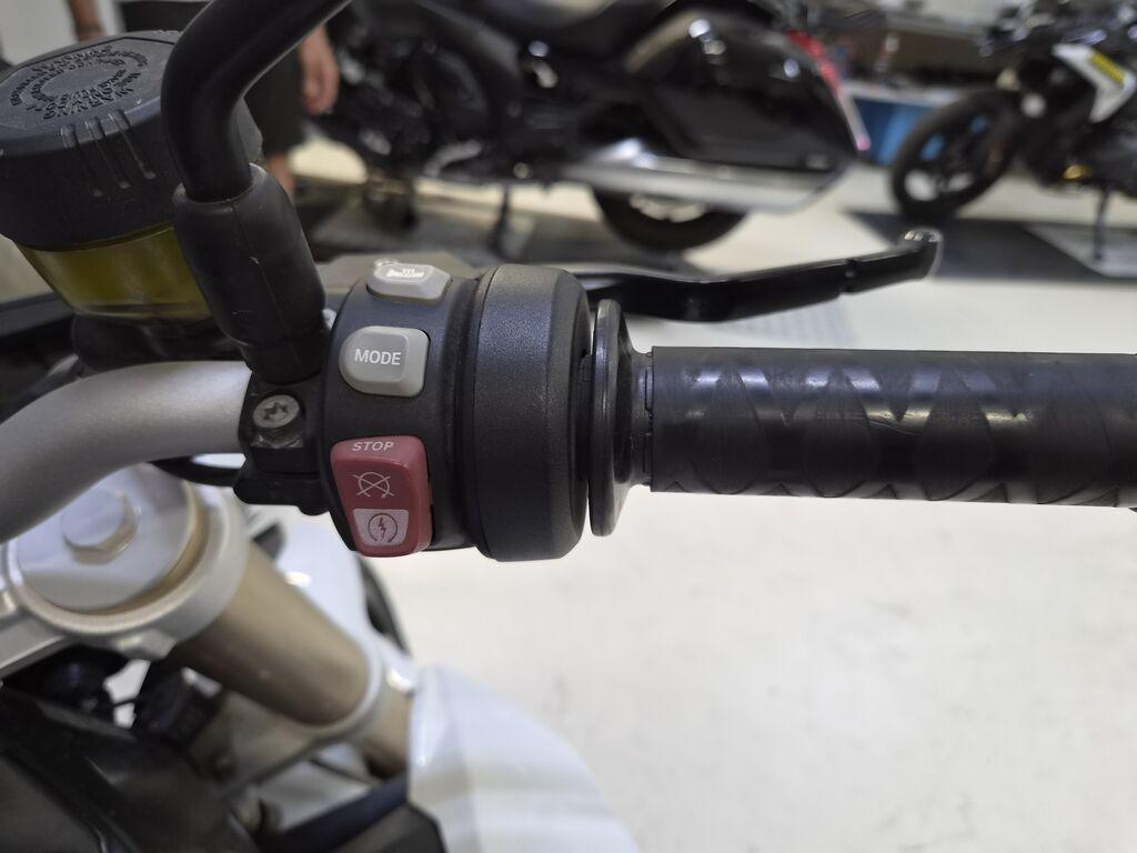 F 800 R