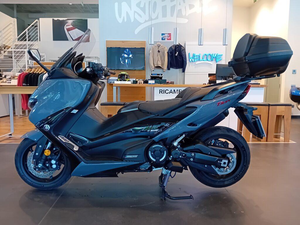 T-MAX 560