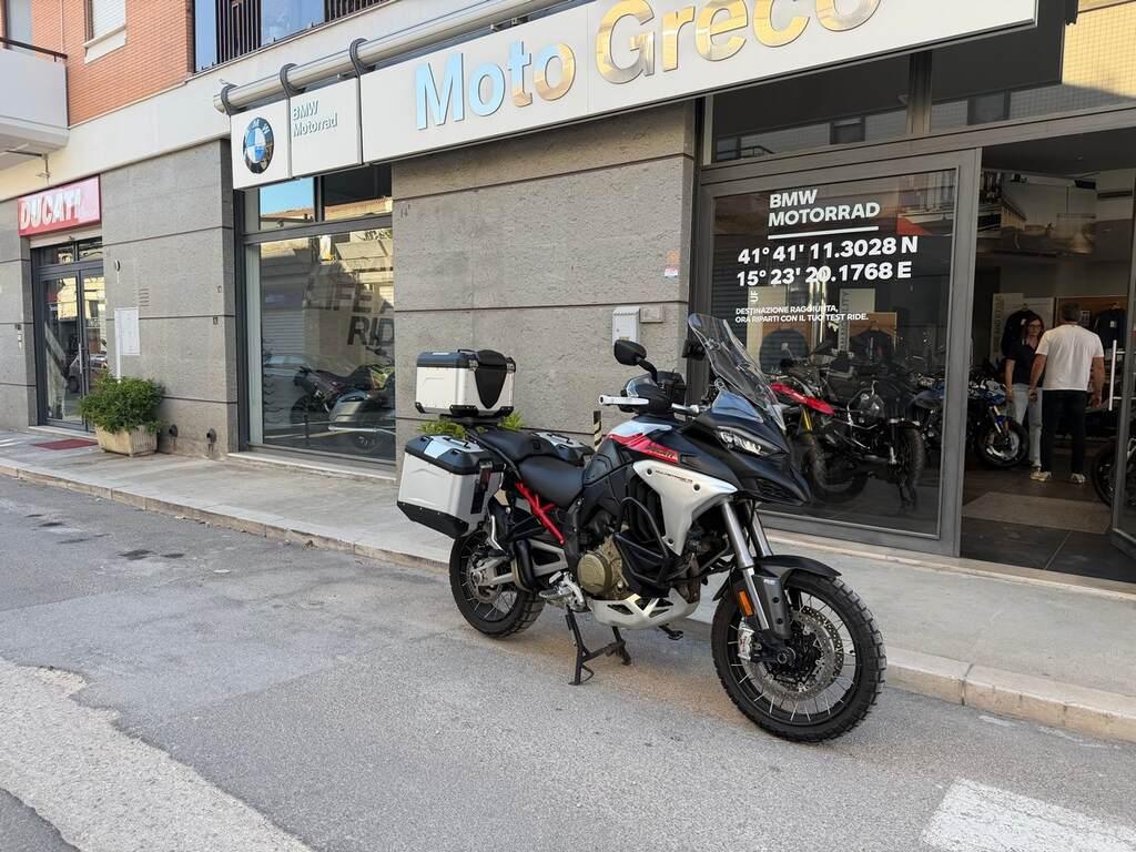 MULTISTRADA V4