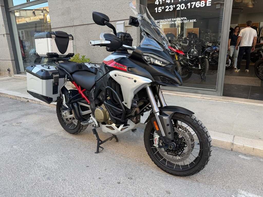 MULTISTRADA V4
