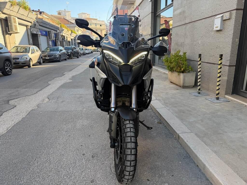 MULTISTRADA V4