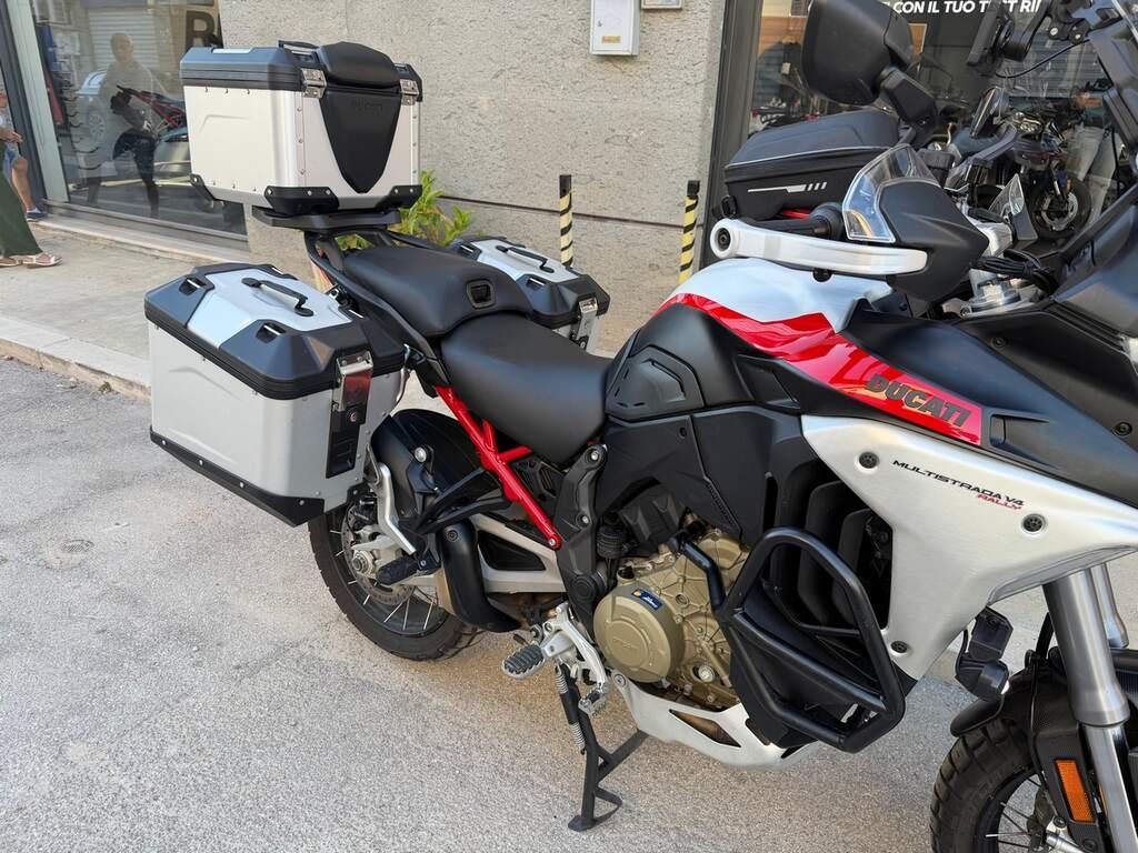 MULTISTRADA V4