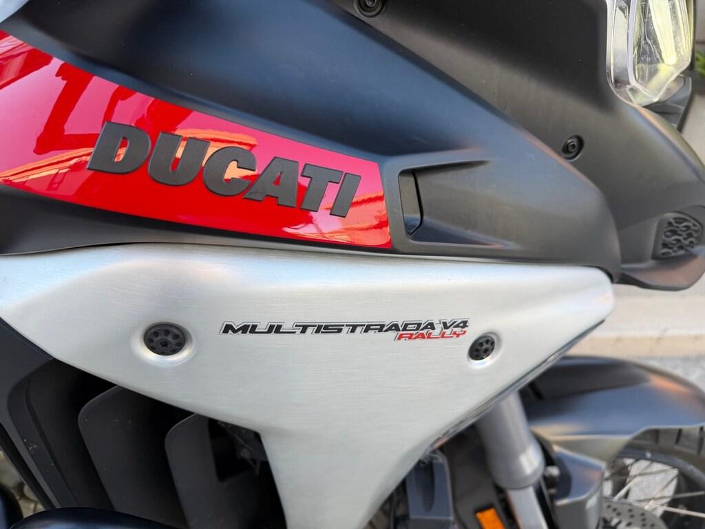 MULTISTRADA V4