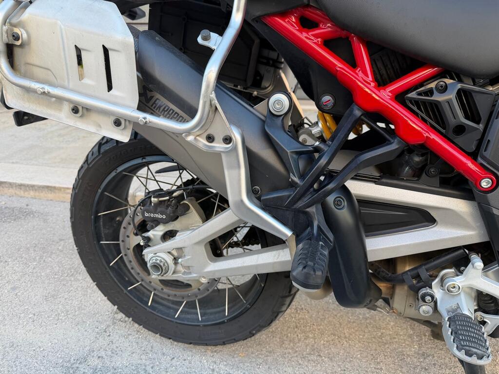 MULTISTRADA V4