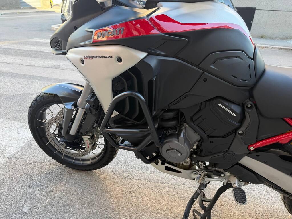 MULTISTRADA V4