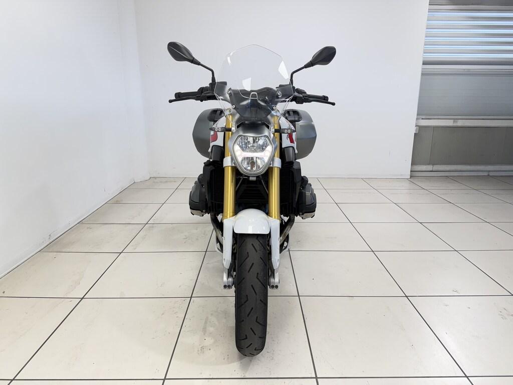 R 1200 R