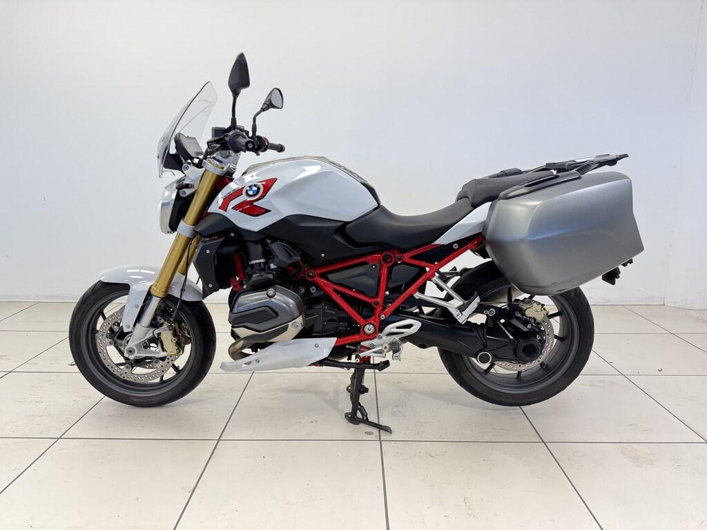 R 1200 R