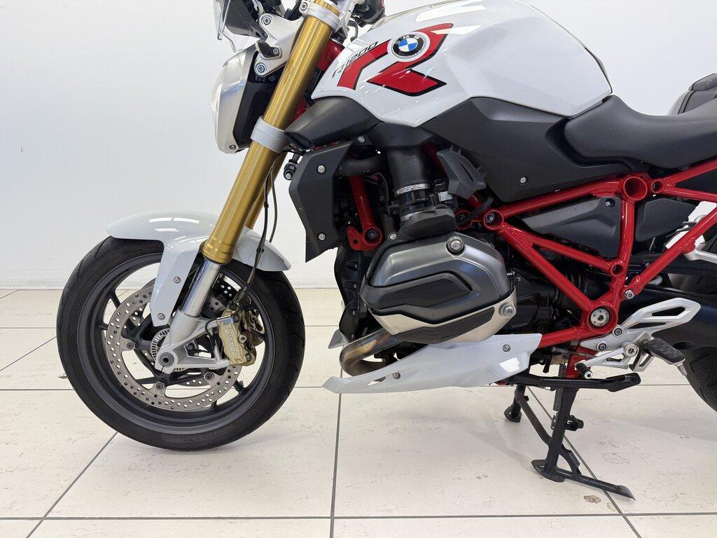 R 1200 R