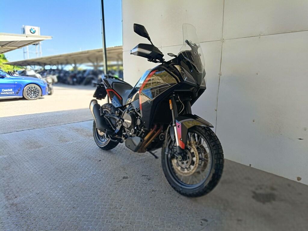 X CAPE 700