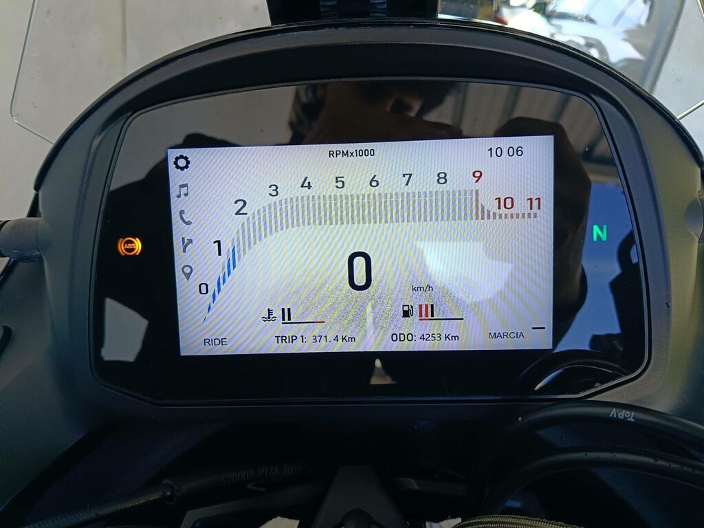 X CAPE 700