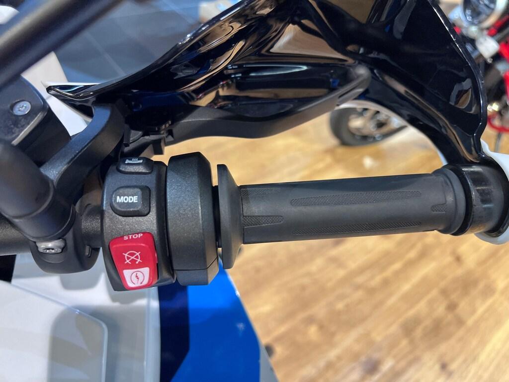 S 1000 XR