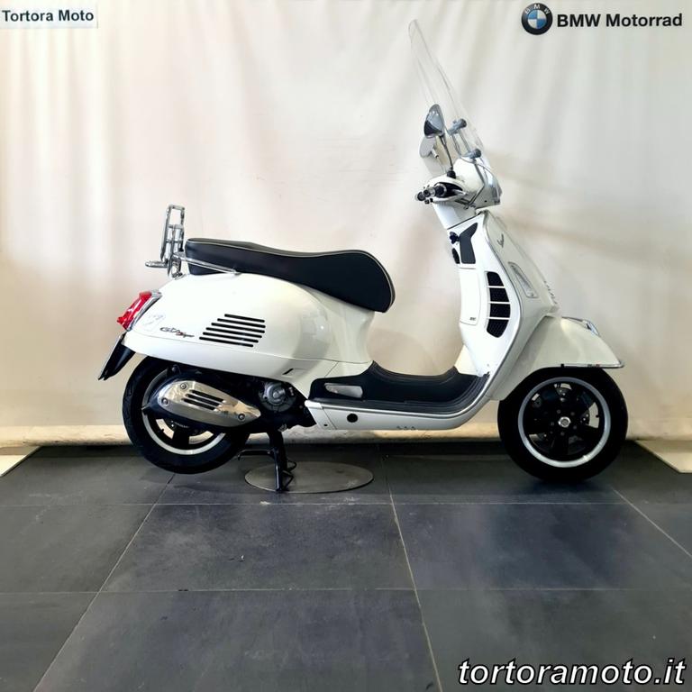 VESPA GTS 300