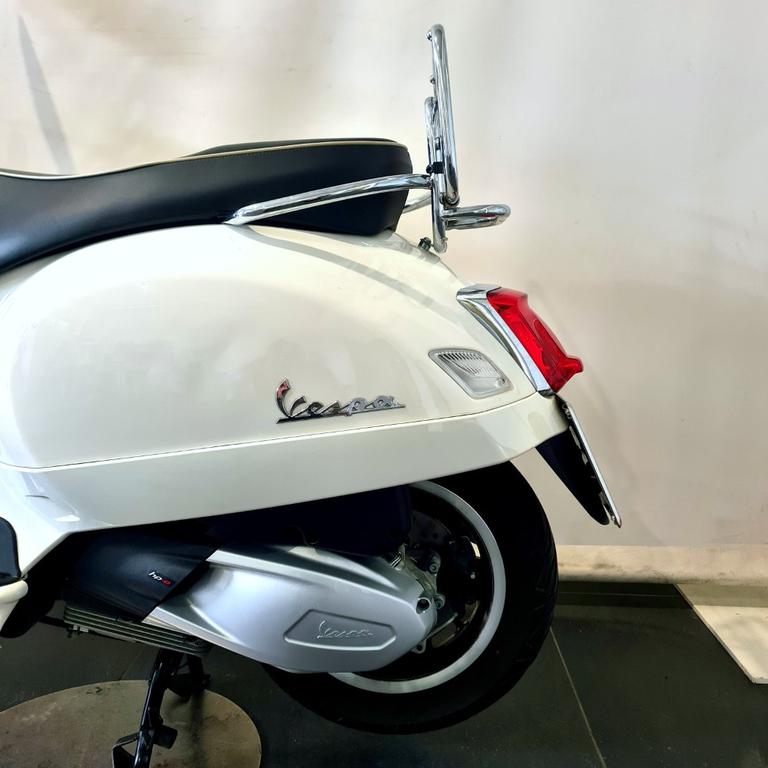 VESPA GTS 300