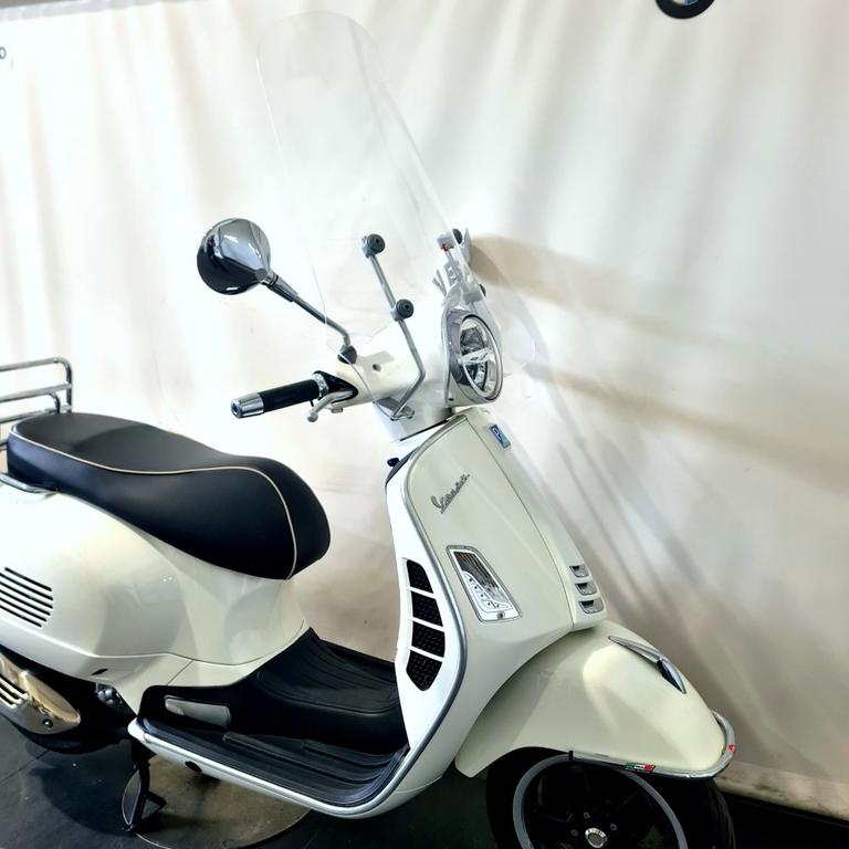 VESPA GTS 300