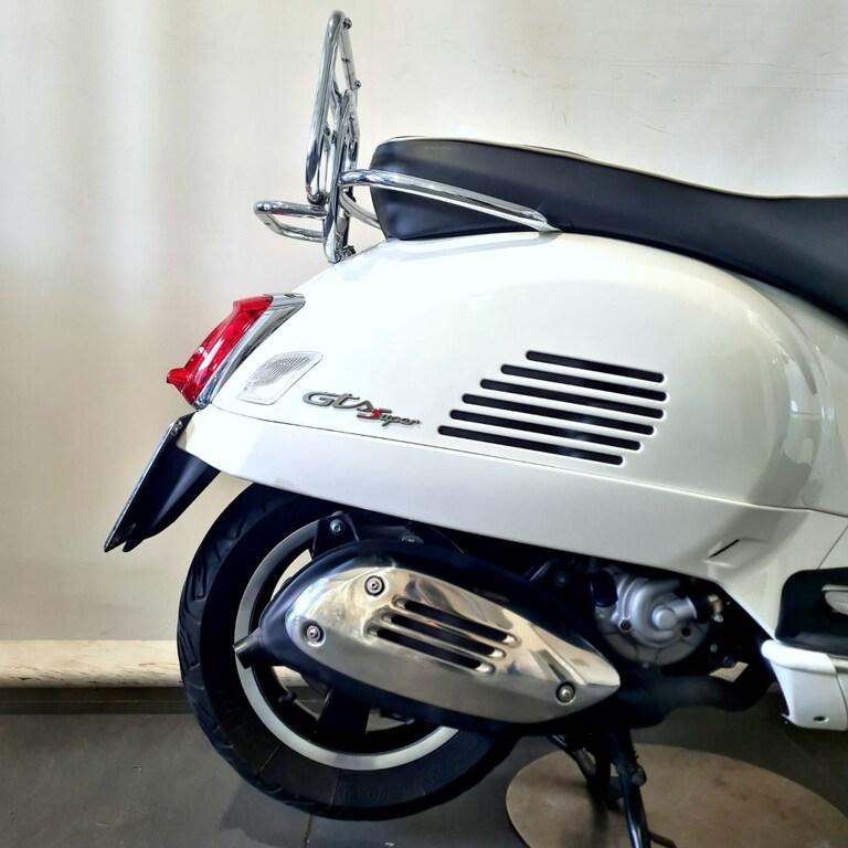 VESPA GTS 300
