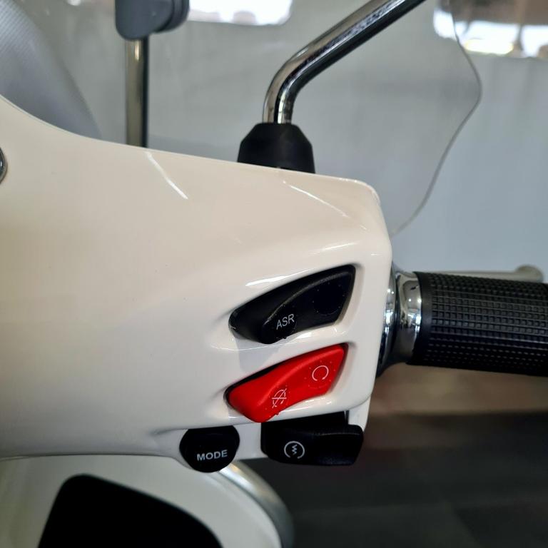VESPA GTS 300