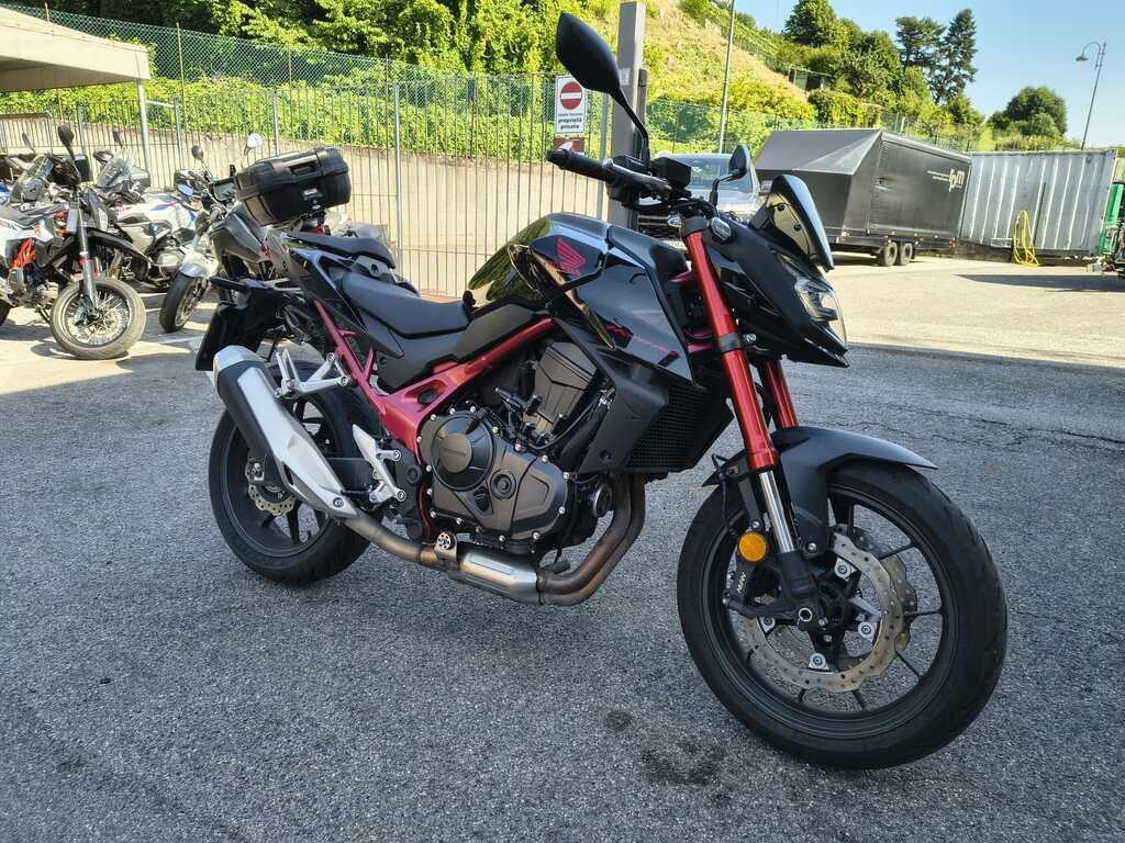 HORNET 750