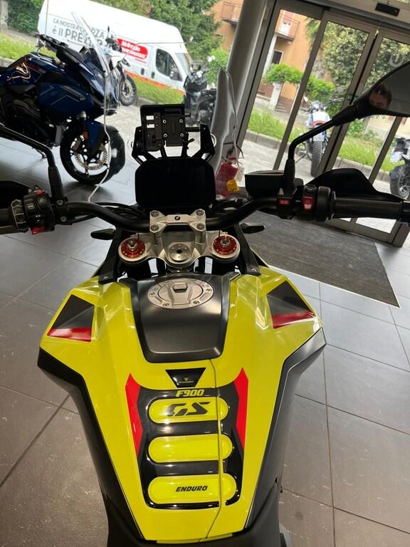F 900 GS