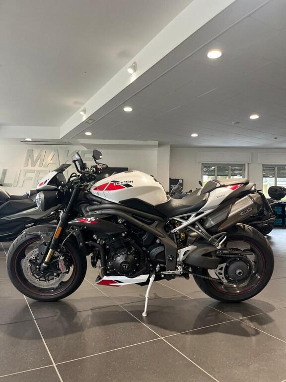 SPEED TRIPLE 1050