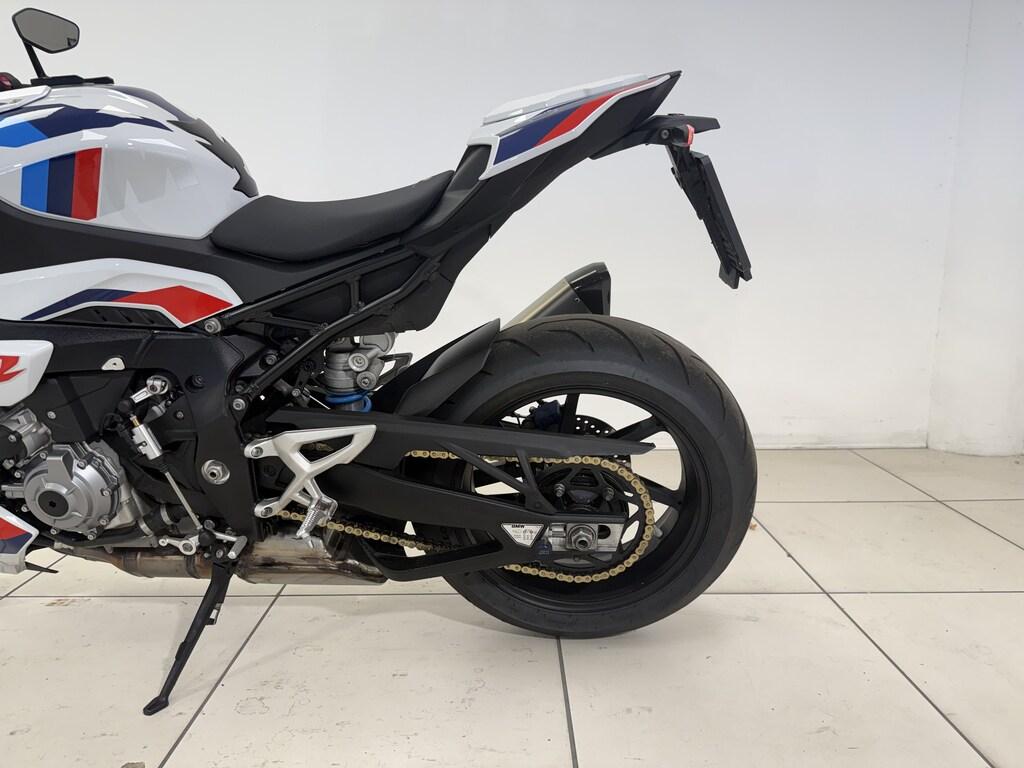 M 1000 R