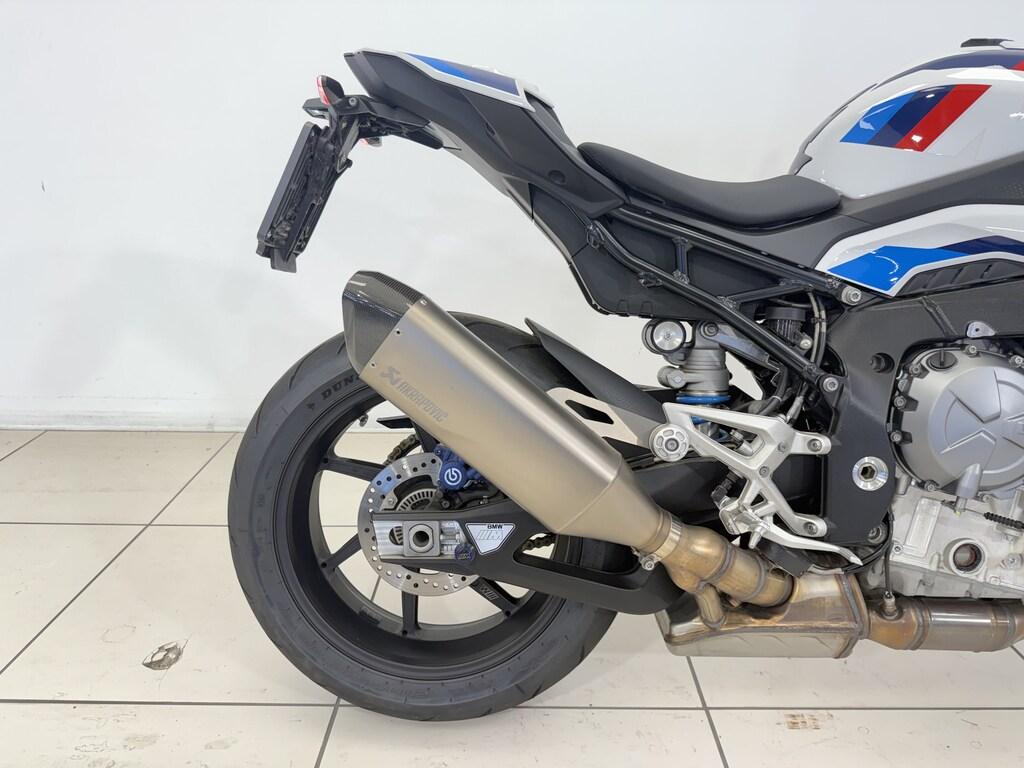 M 1000 R