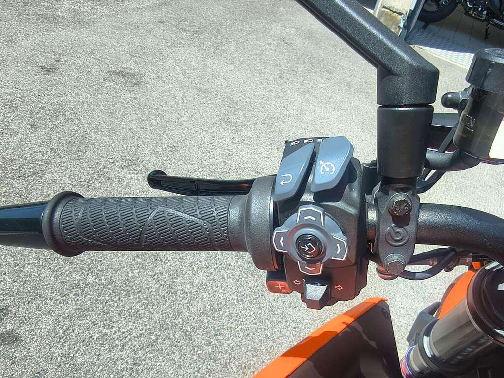 1390 SUPER DUKE