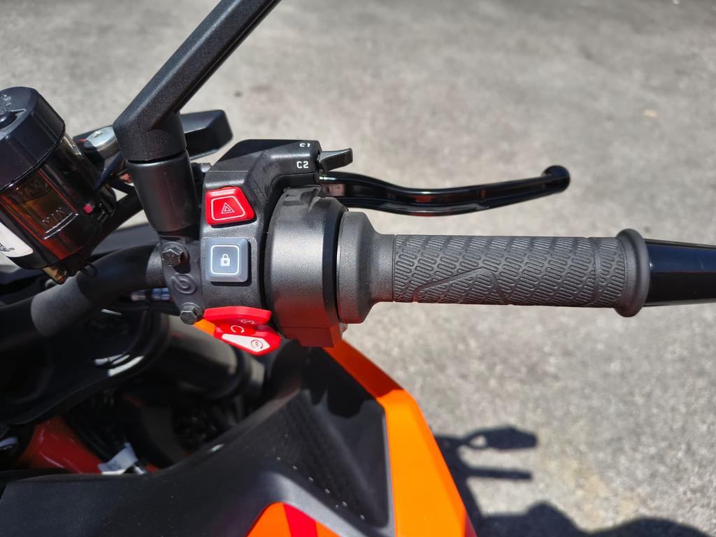 1390 SUPER DUKE