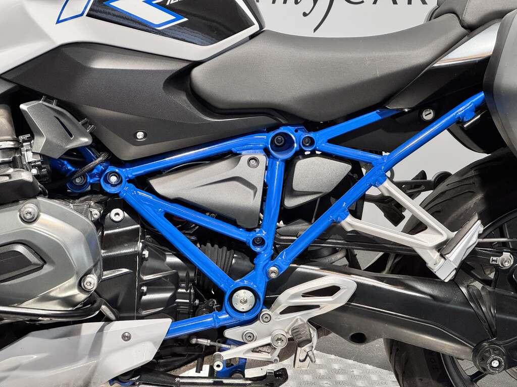 R 1200 R
