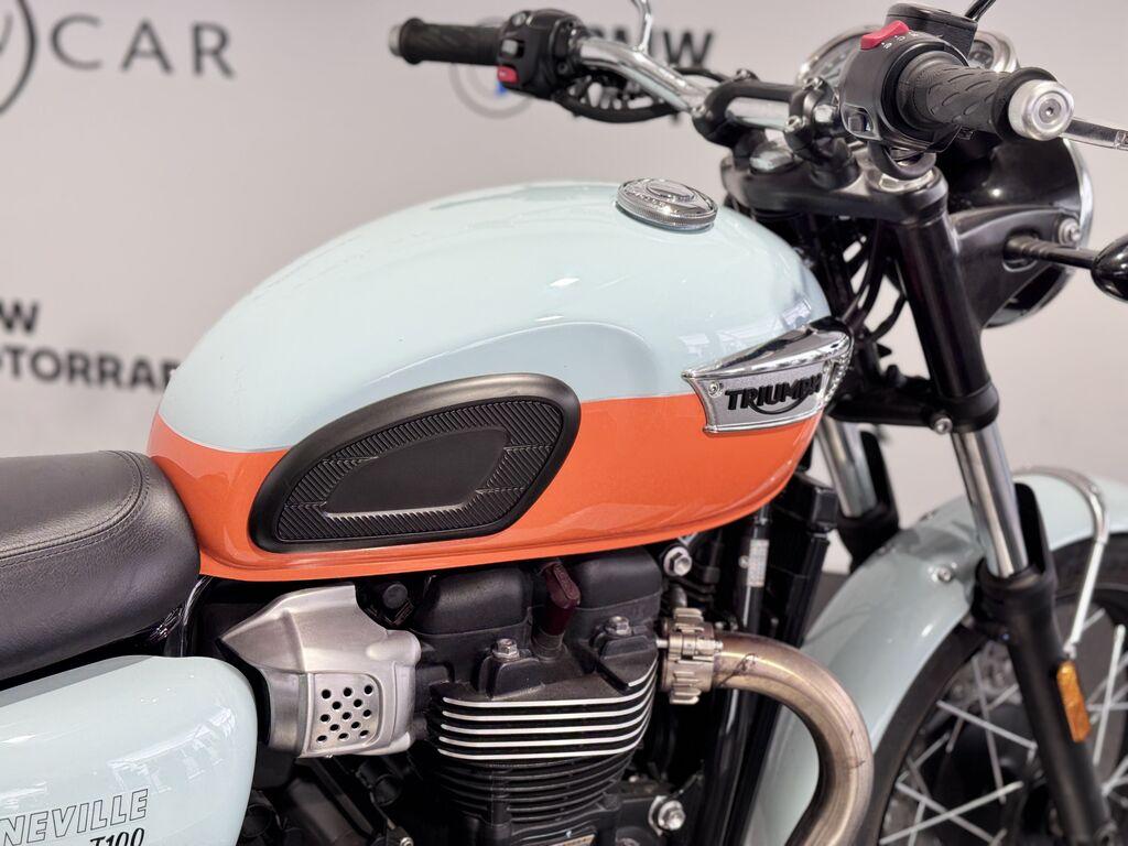 BONNEVILLE 900 T100