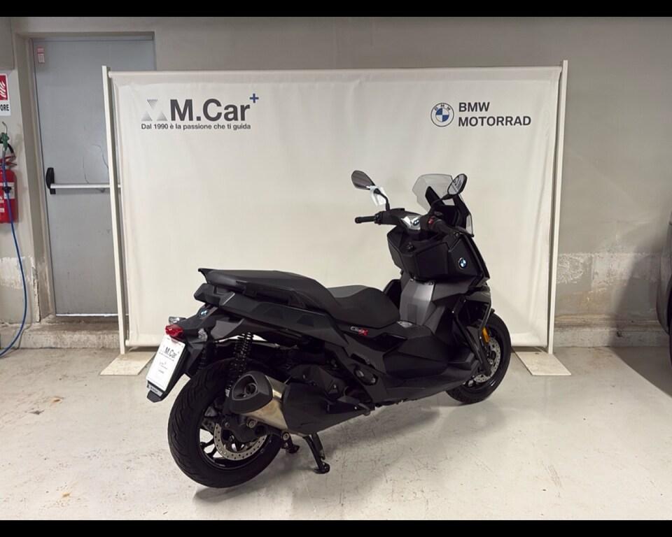 C 400 X