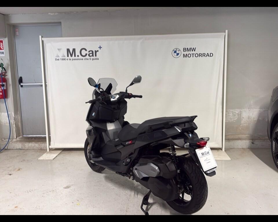 C 400 X