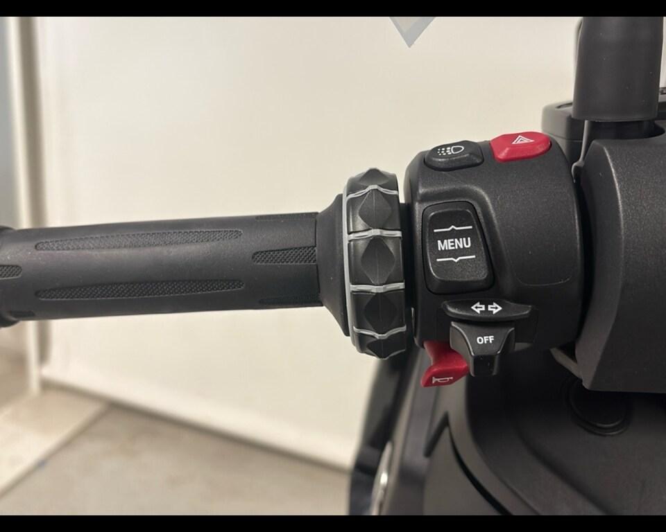 C 400 X