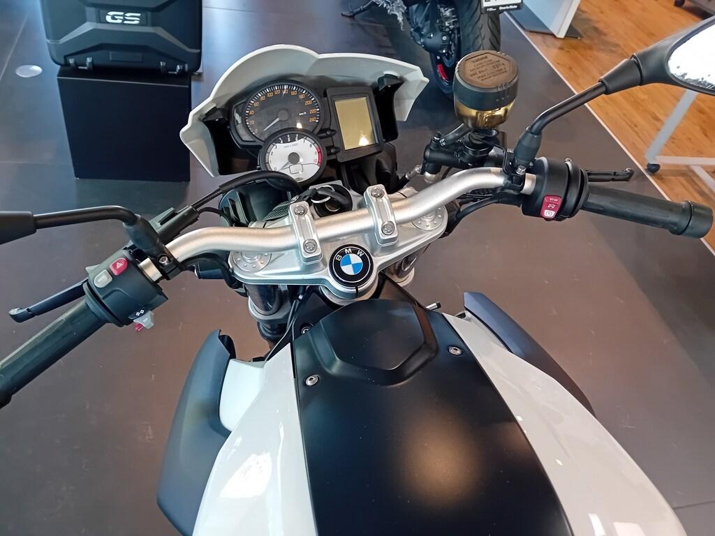 F 800 R