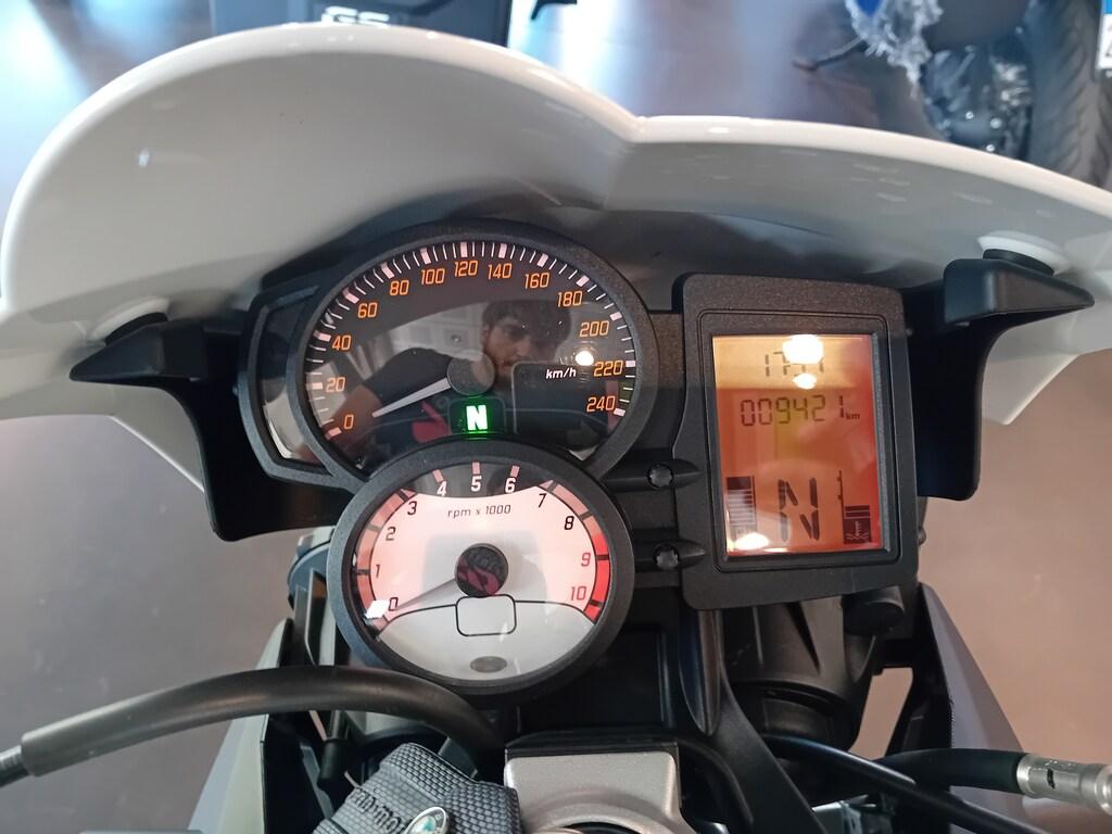 F 800 R