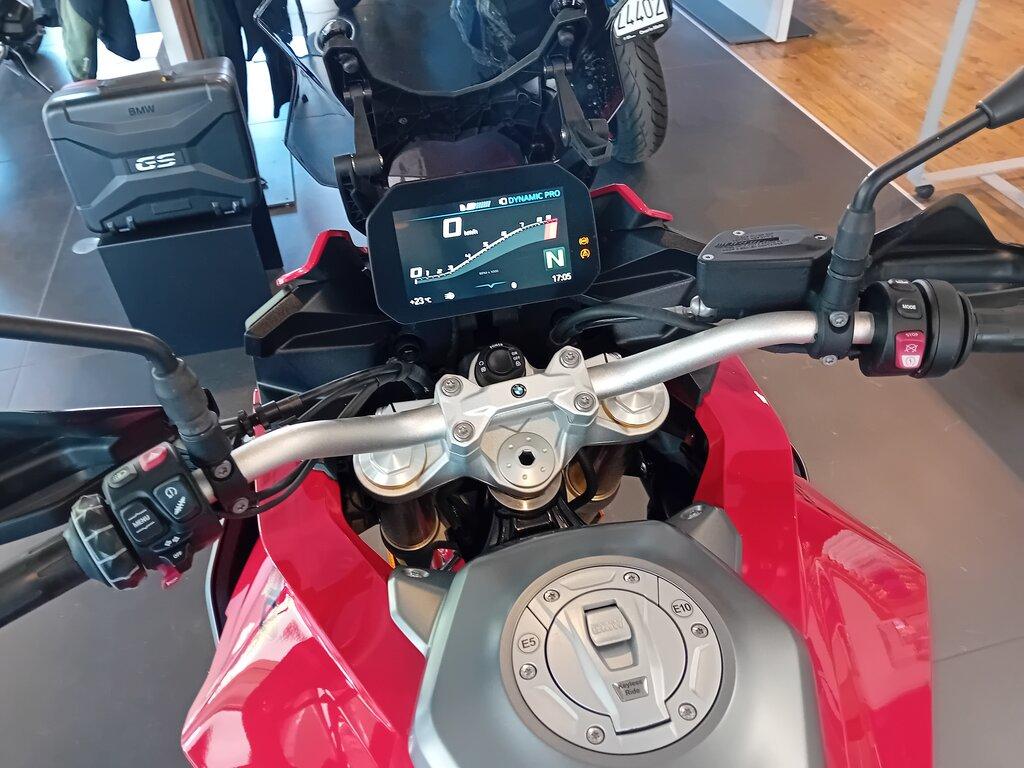 F 900 XR