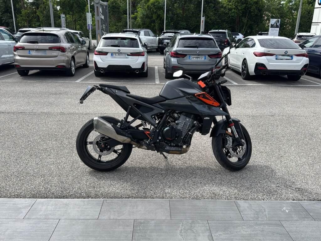 990 DUKE