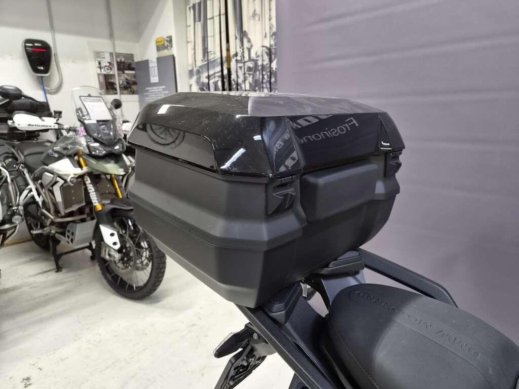 R 1300 RS