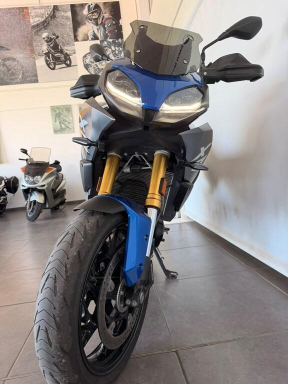 F 900 XR