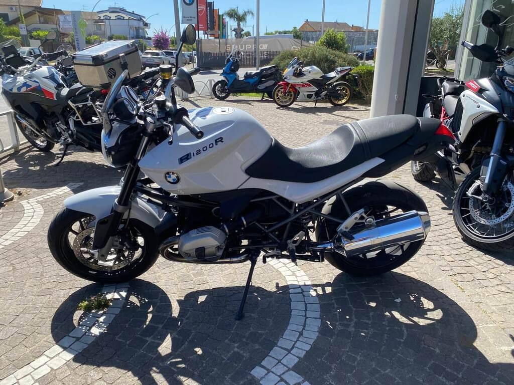 R 1200 R