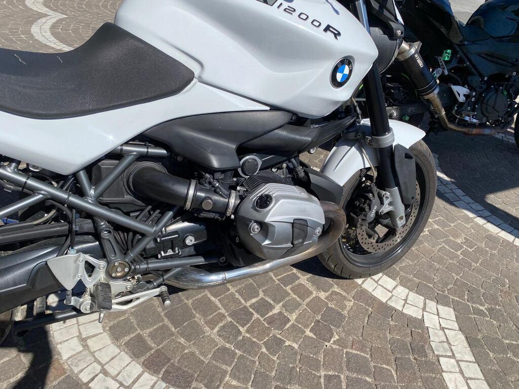 R 1200 R