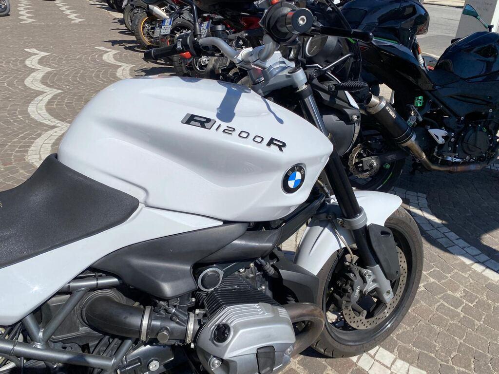 R 1200 R