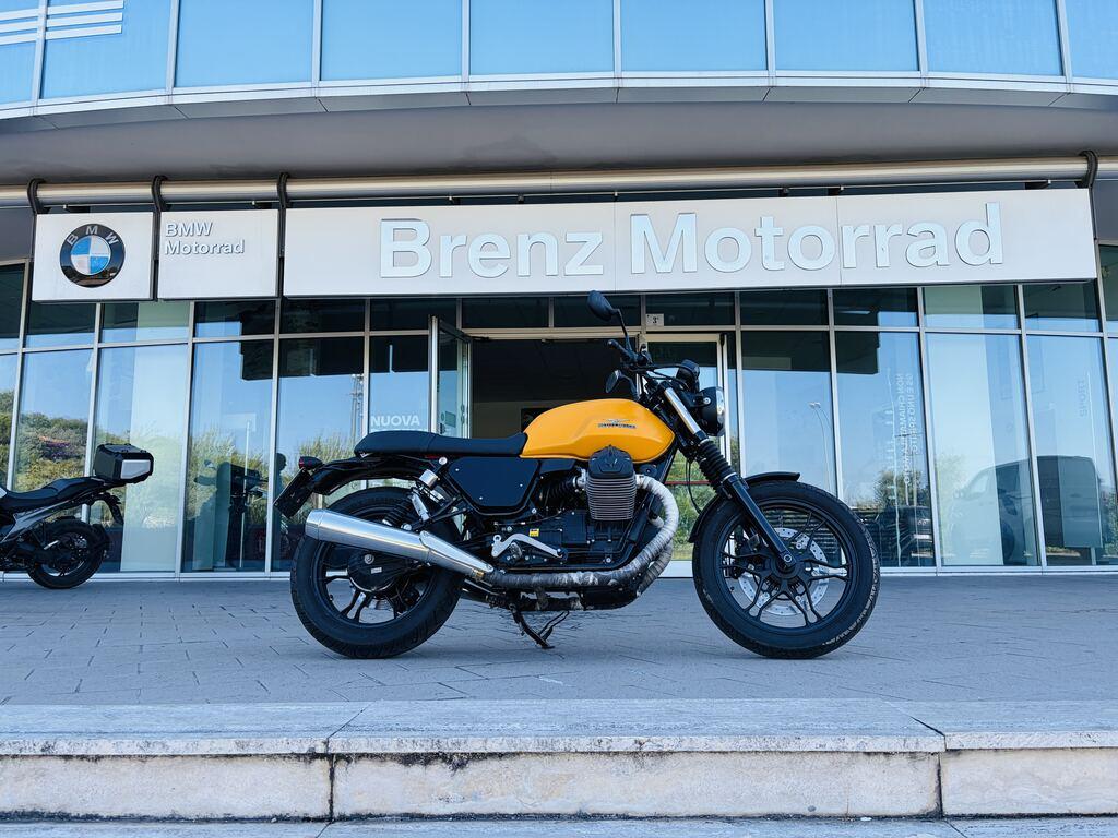 V7 II 750