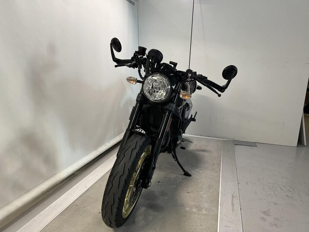 SCRAMBLER 800
