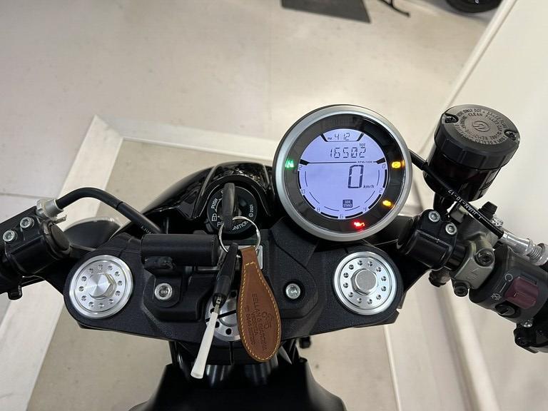 SCRAMBLER 800