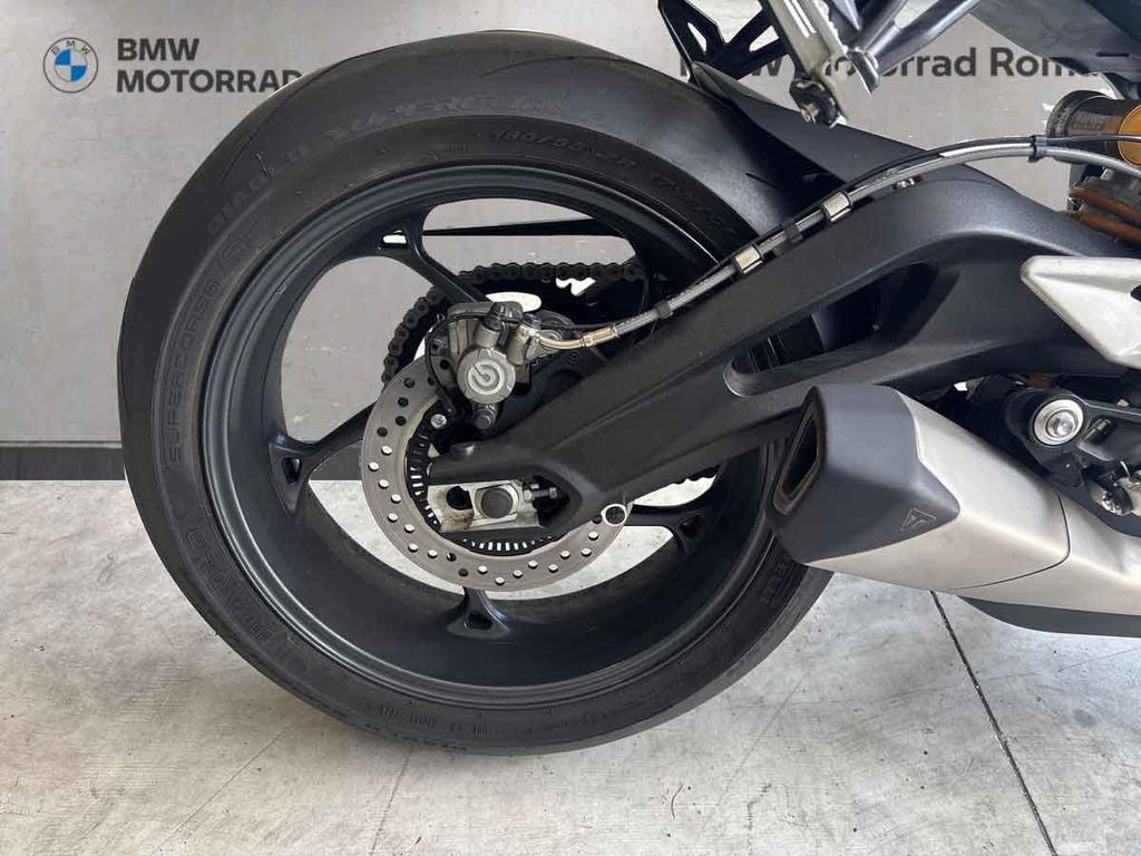 STREET TRIPLE 765