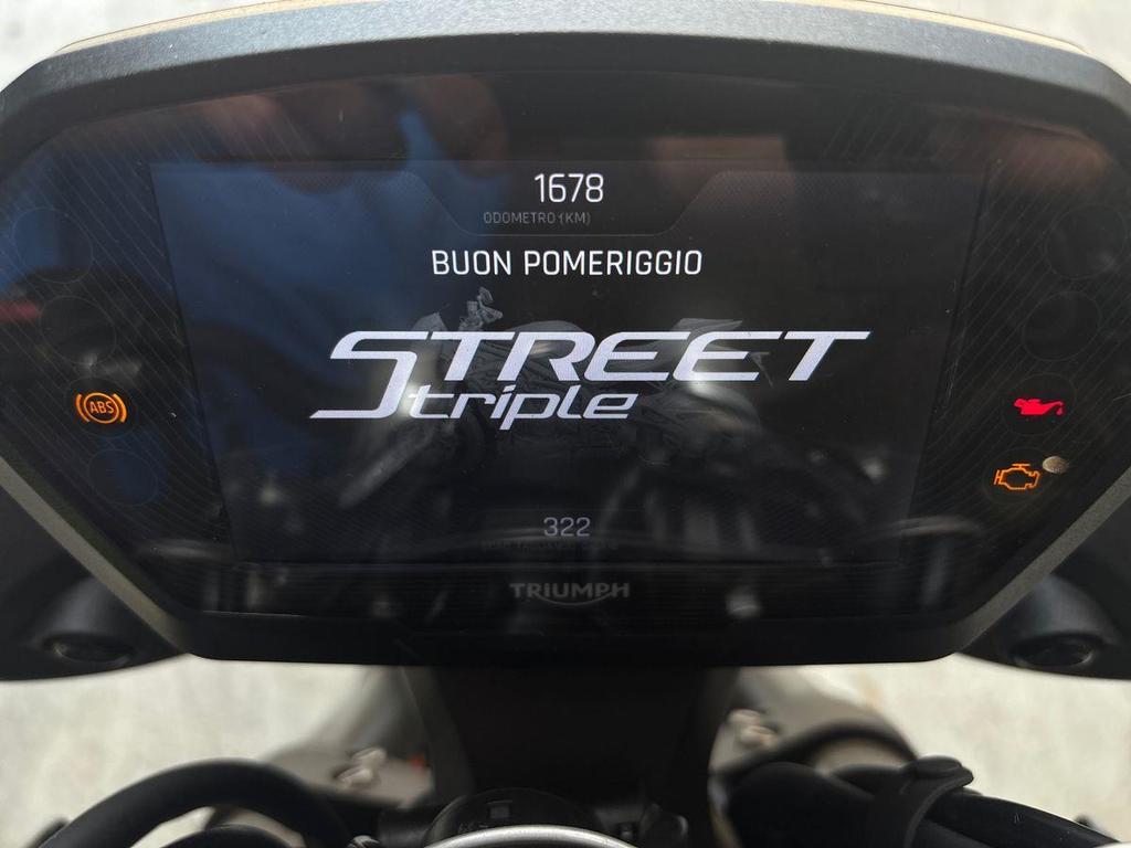 STREET TRIPLE 765
