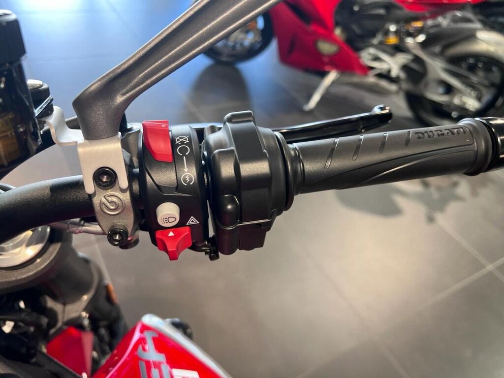 MONSTER 950