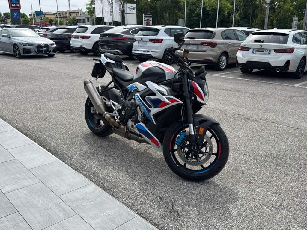 M 1000 R